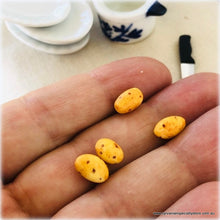 Potatoes x 4 - Miniature