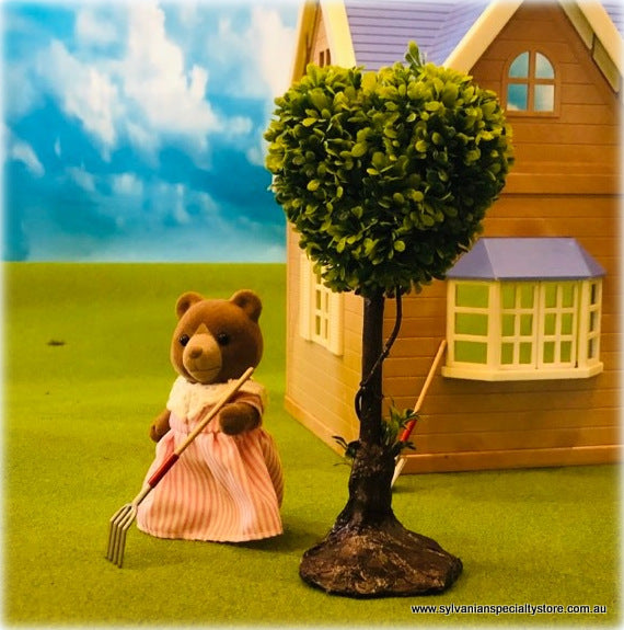 Sylvanian Families garden scene trees topiary Marmalade bear