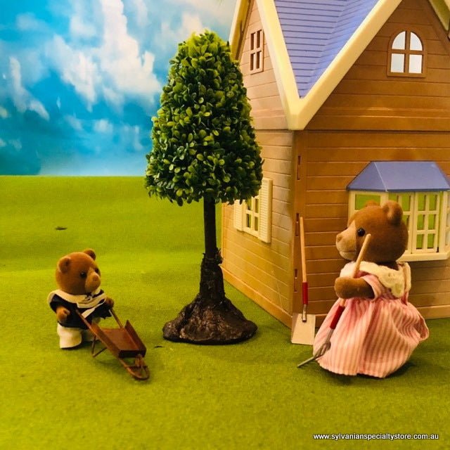 Miniature-garden-diorama-background-trees-sylvanian-families
