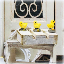 Dollhouse miniature chick hen figurines