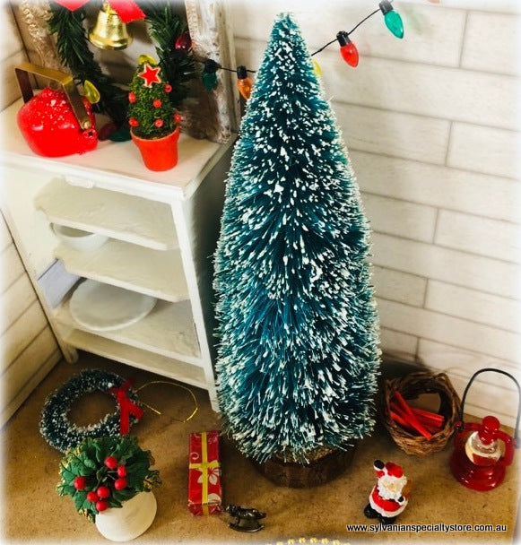 Christmas Tree - Traditional - 15 cm - Miniature