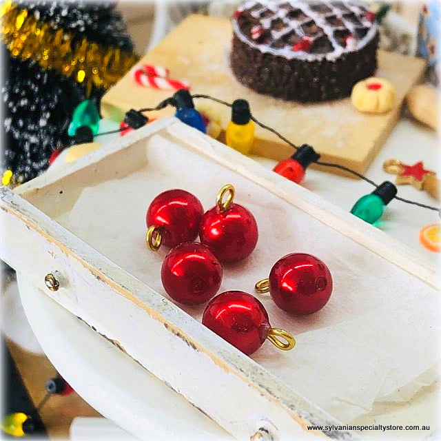 Dollhouse Christmas red bauble decorations