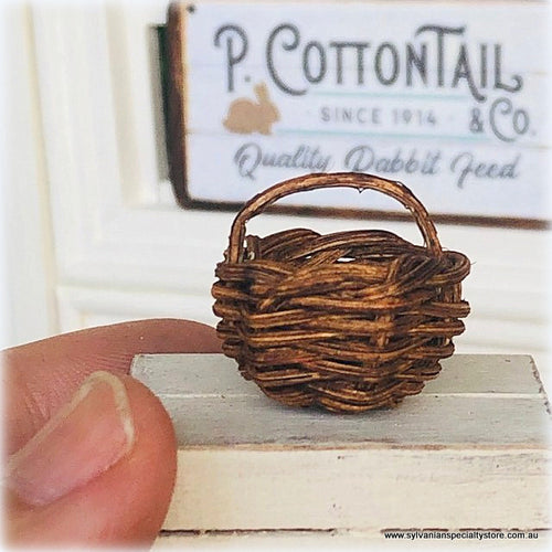 Dollhouse miniature wicker basket mini