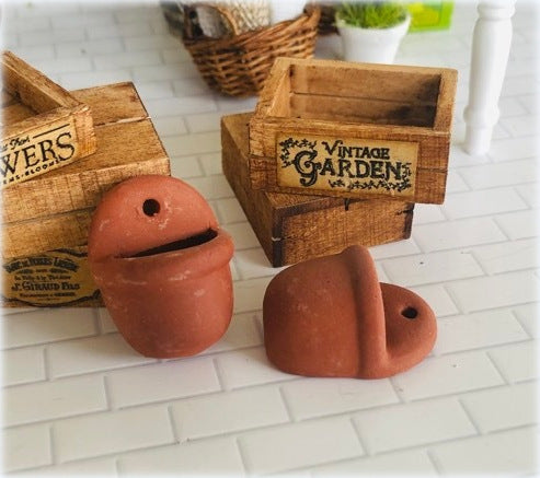 Dollhouse terracotta wall planter pots