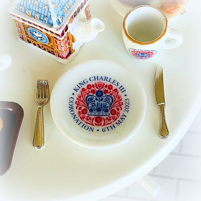 Dollhouse Royal coronation plate