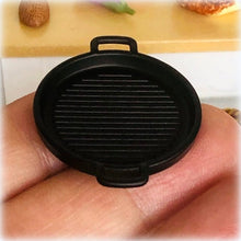 Round Pizza Dish - Black - Miniature