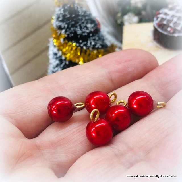Dollhouse Christmas red bauble decorations