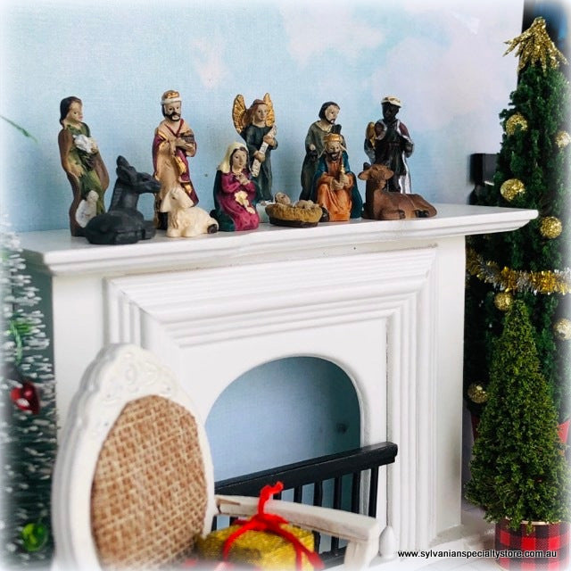 Dollhouse Minaiture Christmas Nativity Baby Jesus Manger Shepherds
