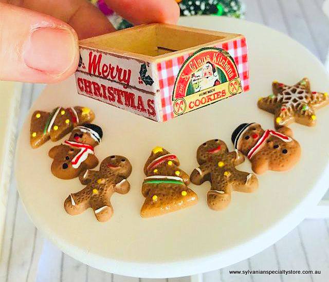 Gingerbread x 7 in Christmas Decorated Crate - Miniature
