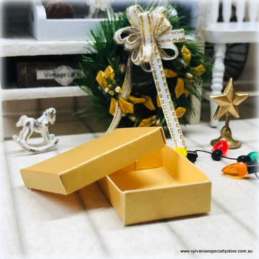 Dollhouse Miniature gift box gold
