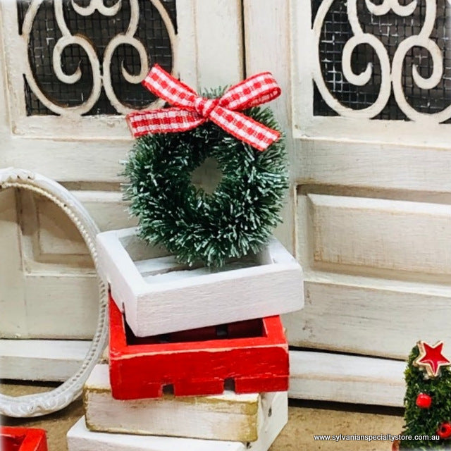 Christmas Wreath with Gingham Bow - 3cm diameter - Miniature