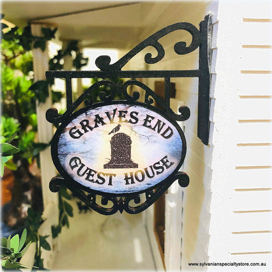 Dollhouse Wall Sign -8 cm high - Gravesend Guest House