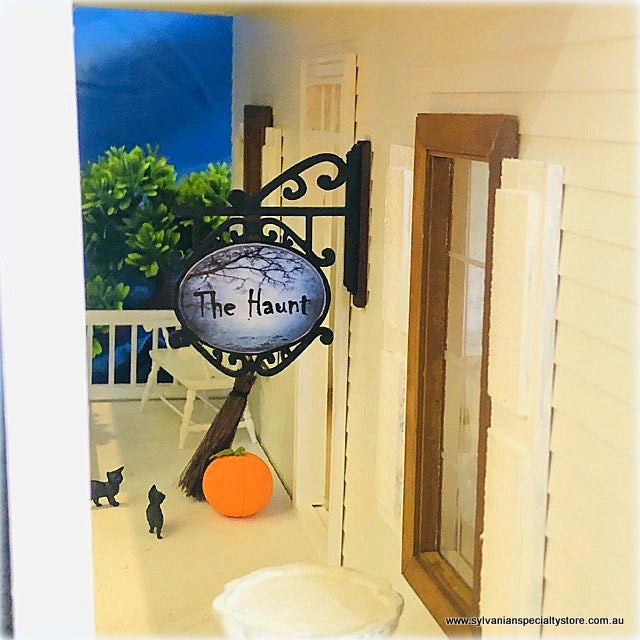 Dollhouse Halloween Wall Sign -8 cm high - The Haunt