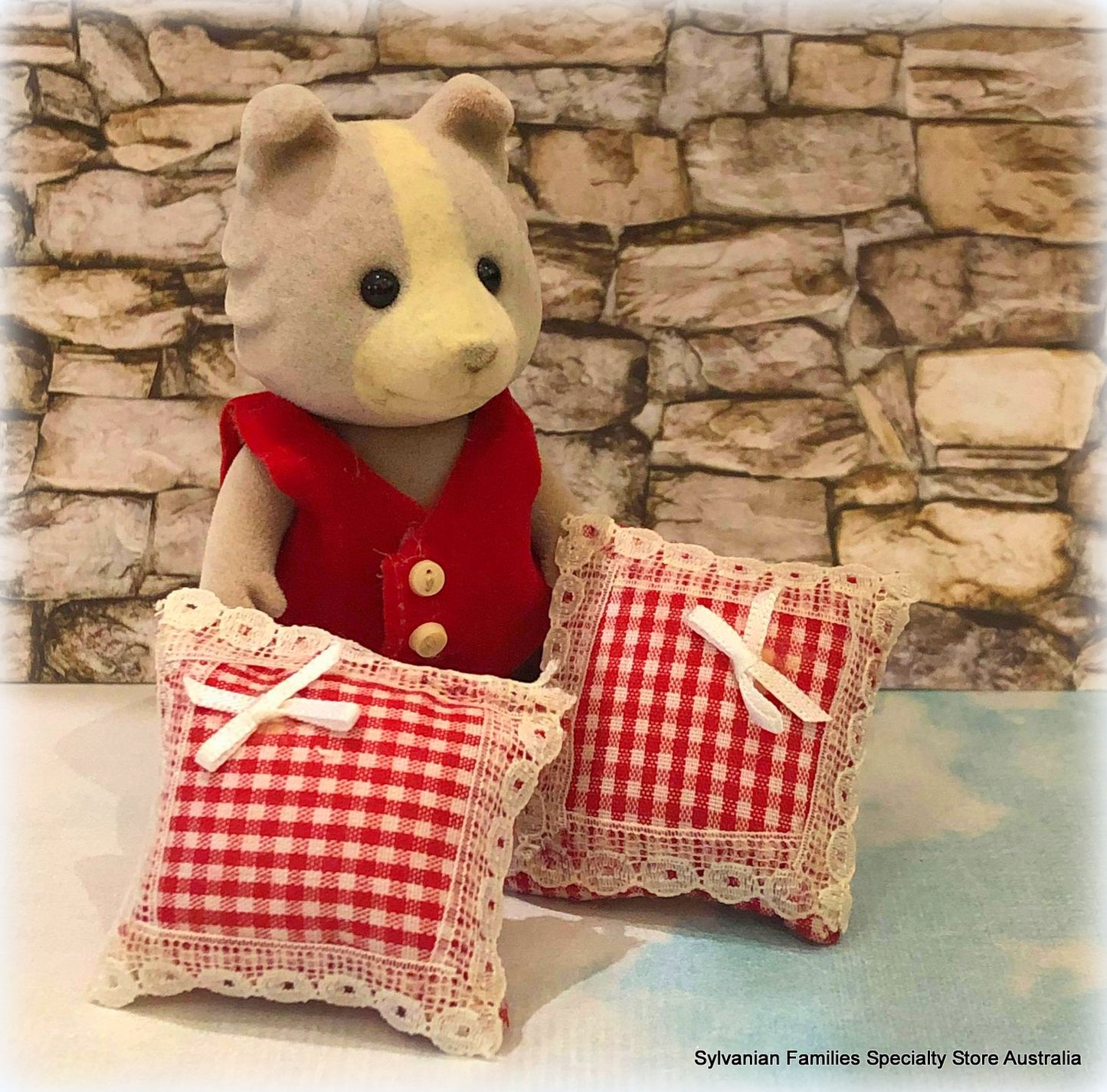 Red Cushions - x 2 - Miniature