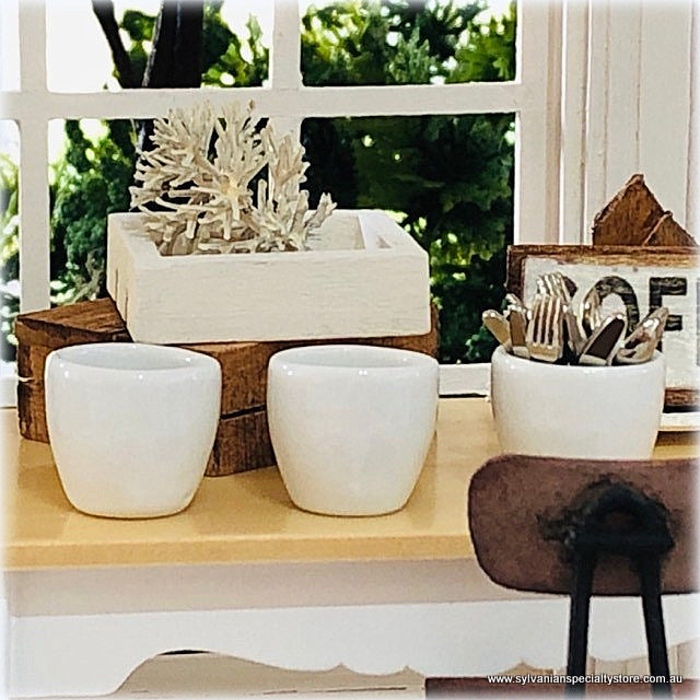 White Pot - Miniature