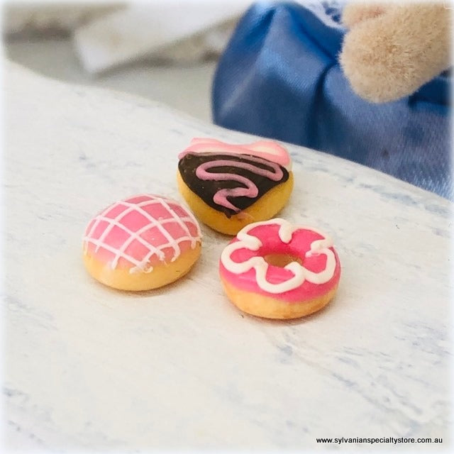 Dollhouse Miniature pink cakes sweet treats