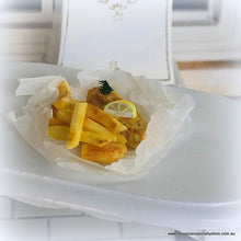 Dollhouse fish n chips in paper