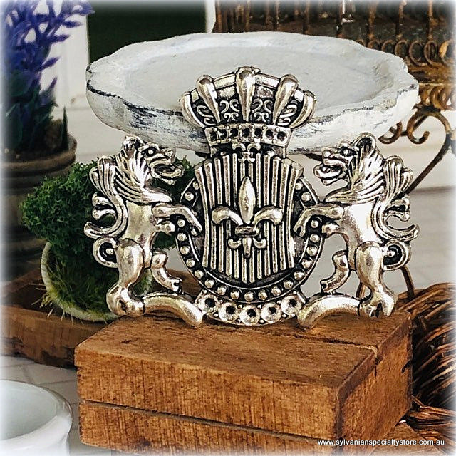Dollhouse miniature Royal Crest lions metal
