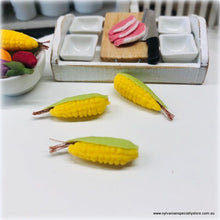 Dollhouse Vegetables cobs of corn