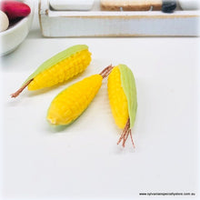 Dollhouse Vegetables cobs of corn