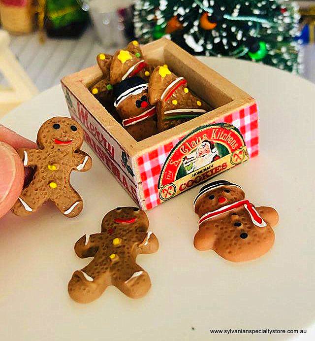 Gingerbread x 7 in Christmas Decorated Crate - Miniature