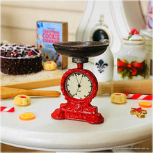 Red Kitchen Scales Vintage-style - Miniature