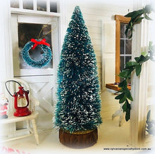 Christmas Tree - Traditional - 15 cm - Miniature