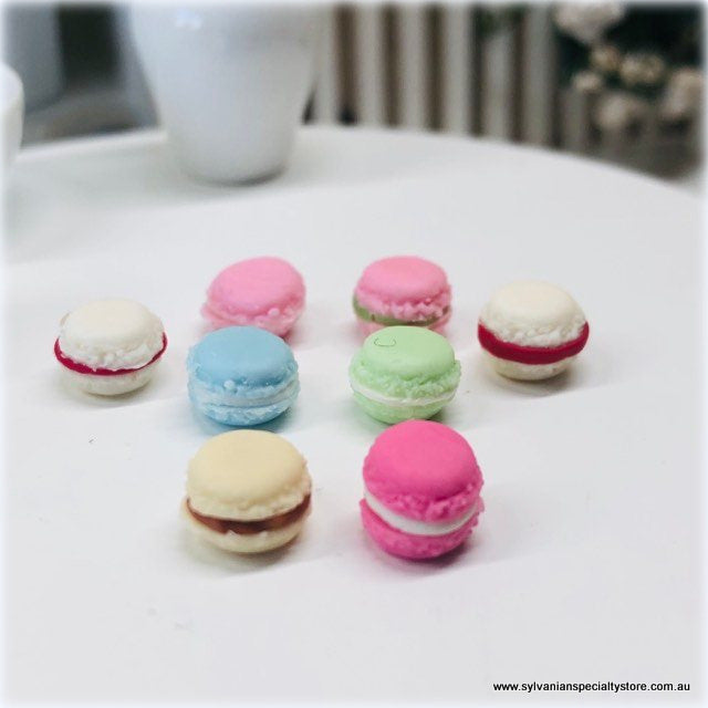 Dollhouse miniature food macaroons macarons patisseries
