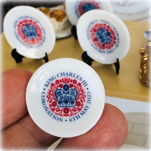 Dollhouse Royal coronation plate