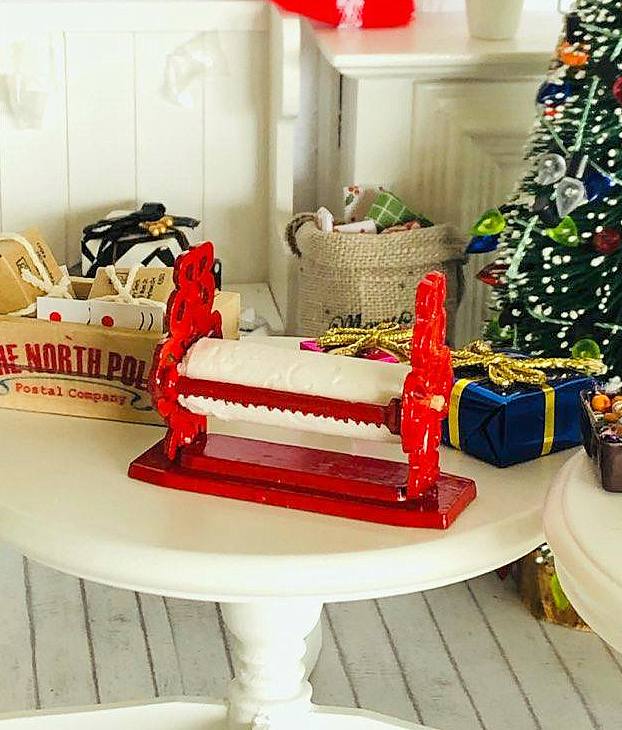 Dollhouse miniature paper dispenser red shop christmas