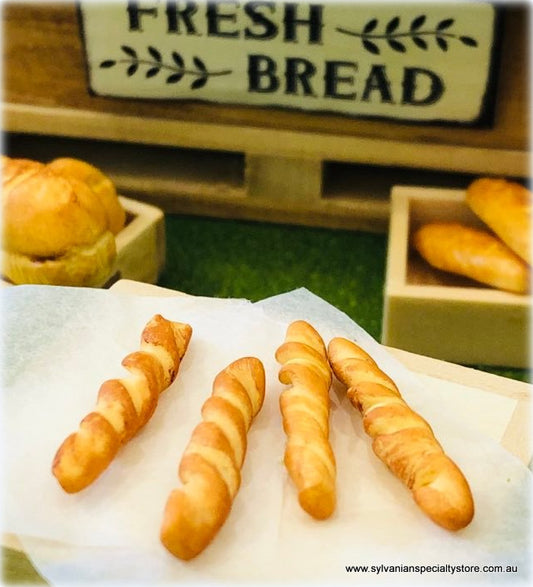 Bread Twists x 4 - Length 3cm - Miniature