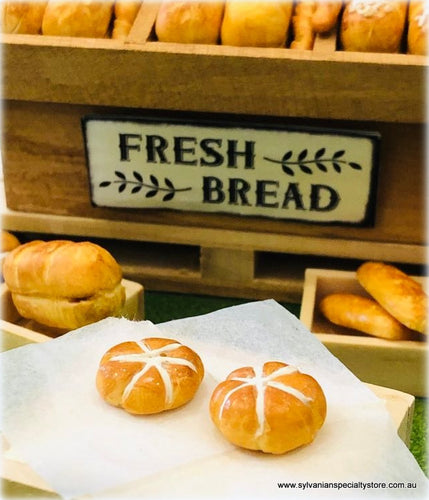 Bread Buns x 2 - Star - 1 cm diameter -  Miniature