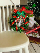 Dollhouse miniature Christmas wreath festive accessories