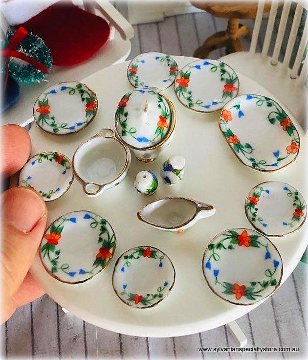 Dollhouse miniature crockery christmas ceramic 1:12