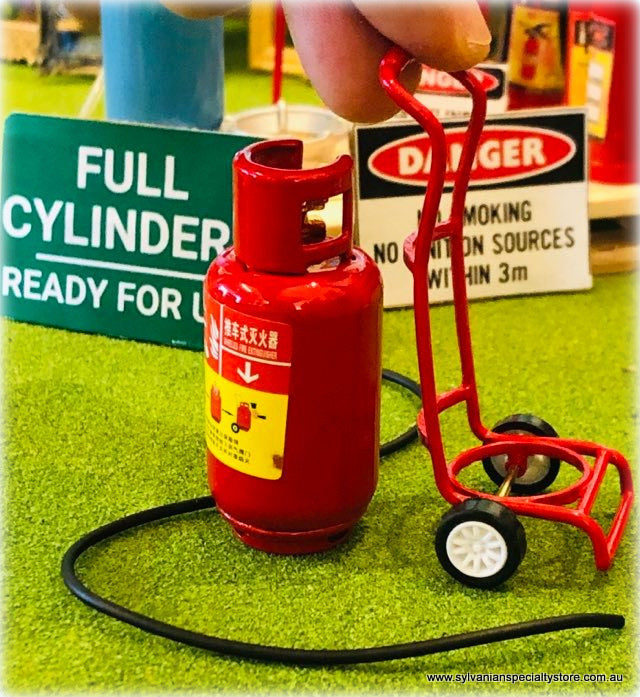 Gas Tank on Trolley - Miniature