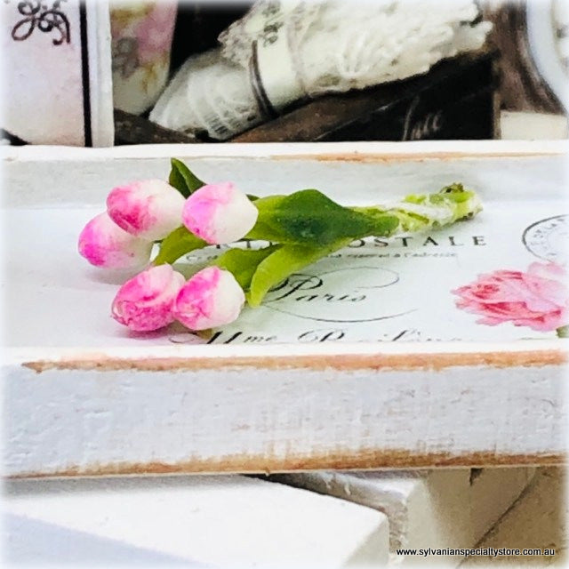 Dollhouse miniature bunch tulips pale pink