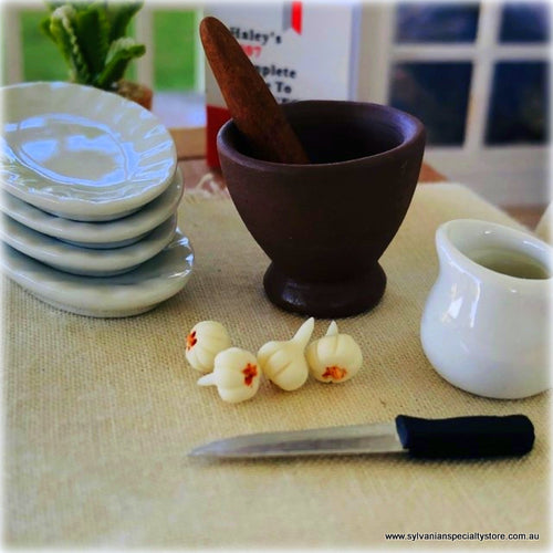 dollhouse miniature garlic cloves
