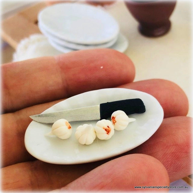 dollhouse miniature garlic cloves