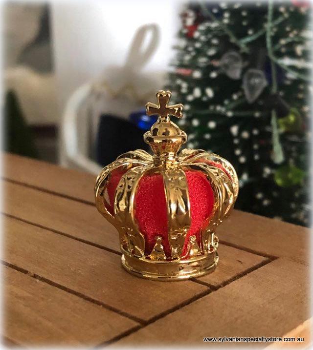 Dollhouse miniature royal crown