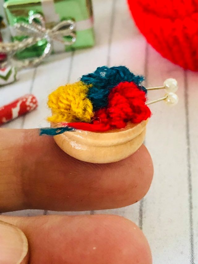 Knitting wool - Miniature