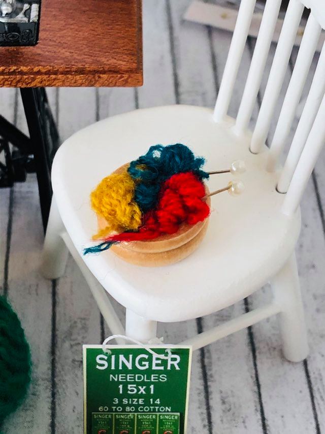 Knitting wool - Miniature