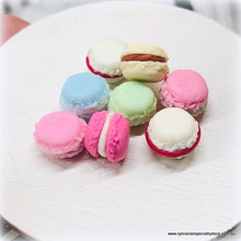 Dollhouse miniature food macaroons macarons patisseries