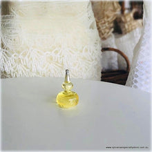 Perfume Bottle - Yellow - 1 cm high