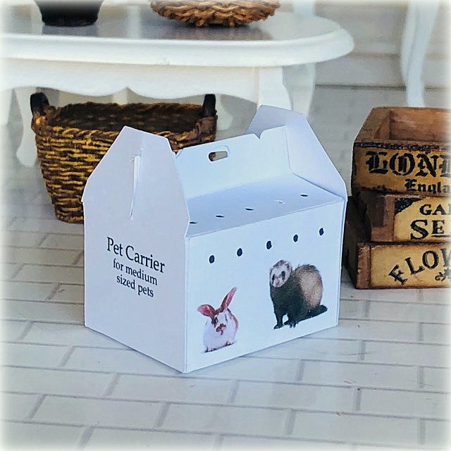Dollhouse pet shop pet carrier box