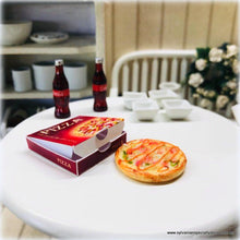 Dollhouse food pizza and box miniature