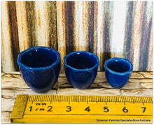 Blue pots x 3 - assorted sizes