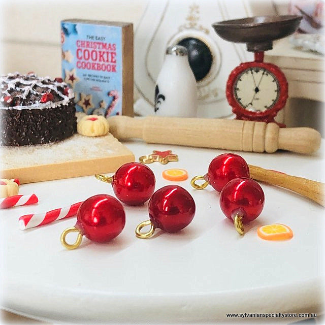 Dollhouse Christmas red bauble decorations