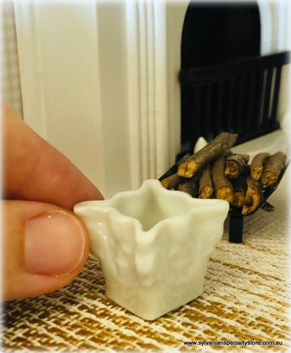 Dollhouse modern miniature planter pot