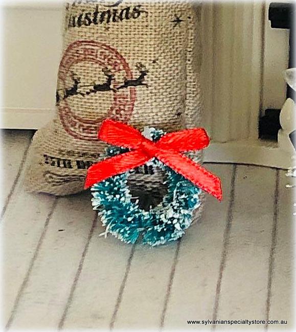 Dollhouse miniature Christmas wreath