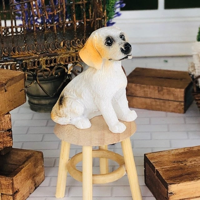 Sitting Beagle - Miniature